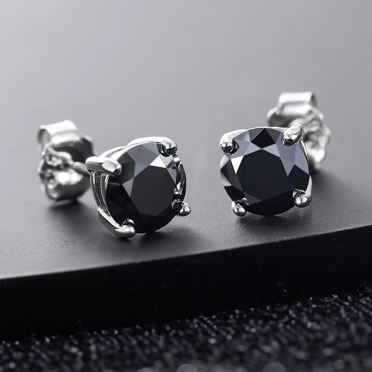 Real 0.5-2 Carat Black Moissanite Stud Earrings