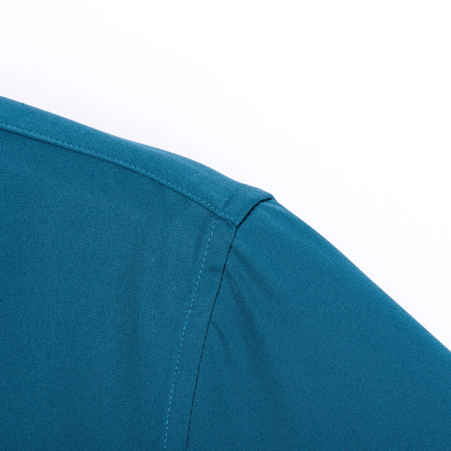 Mens Sleek Stretch Long Sleeve Button Up Shirt Chest Pocket