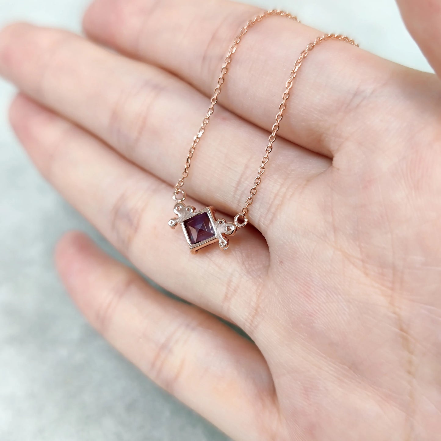 GEM'S BALLET Square 5x5mm Color Change Lab Alexandrite
